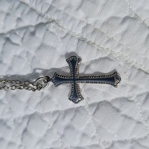 New Pretty Silver Tone Cross Necklace!!!